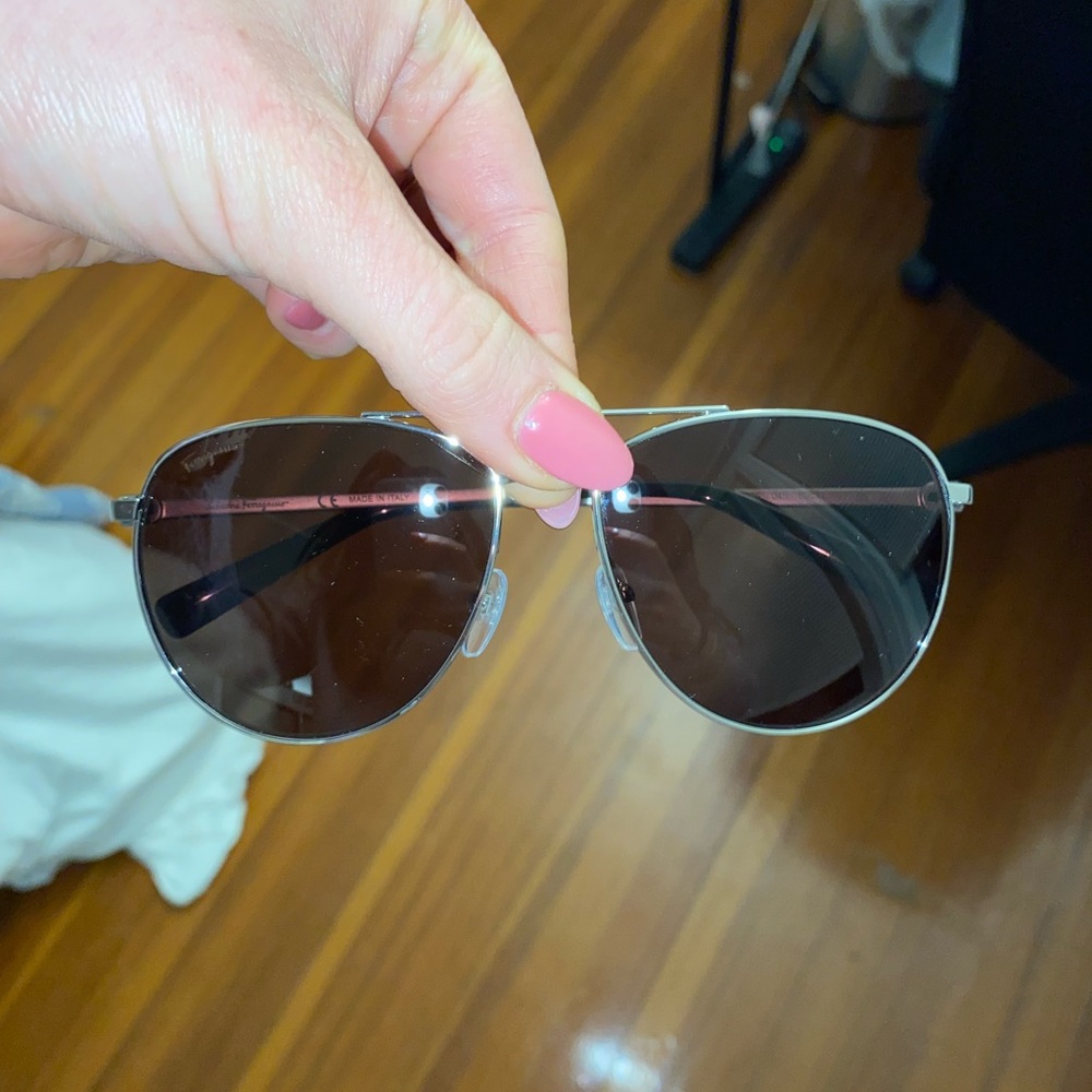 Aviator sunglasses- barely used!